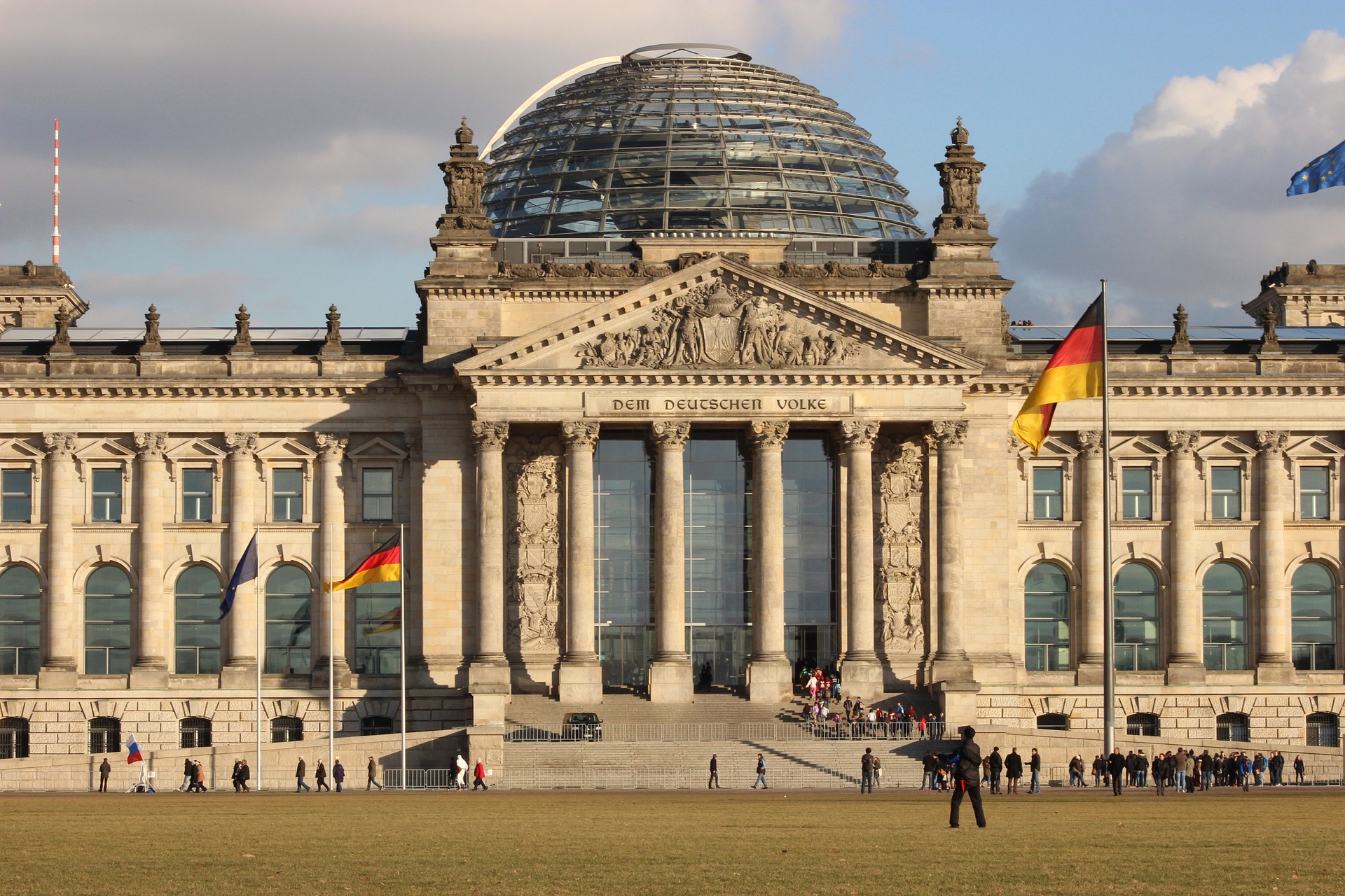 berlin-reichstag-273832_1920.jpg