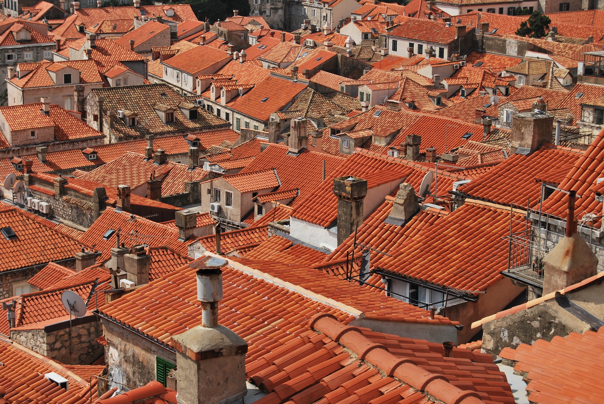 croatia-roofs-1391640_1920.jpg