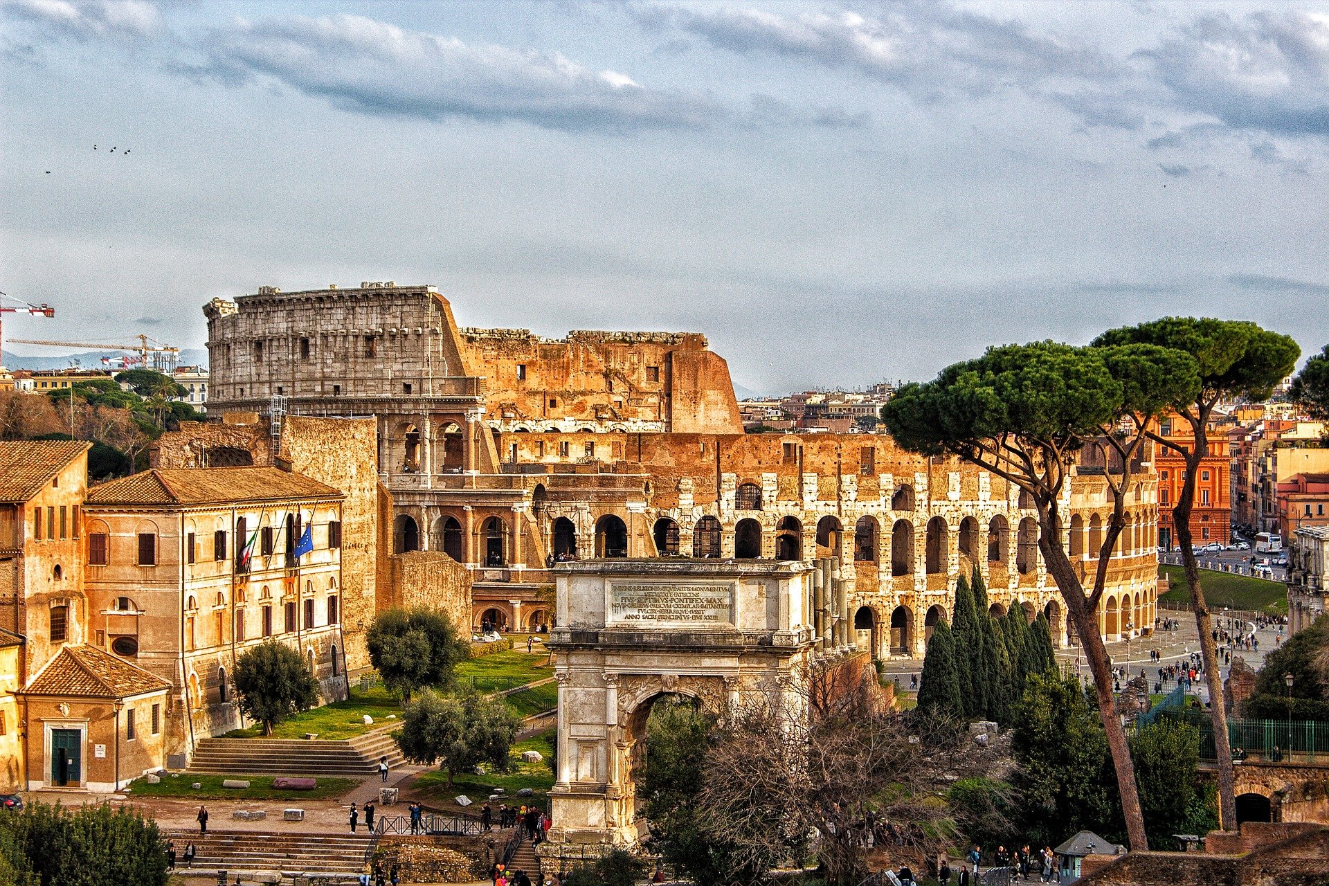 rome-colosseum-2030643_1920.jpg