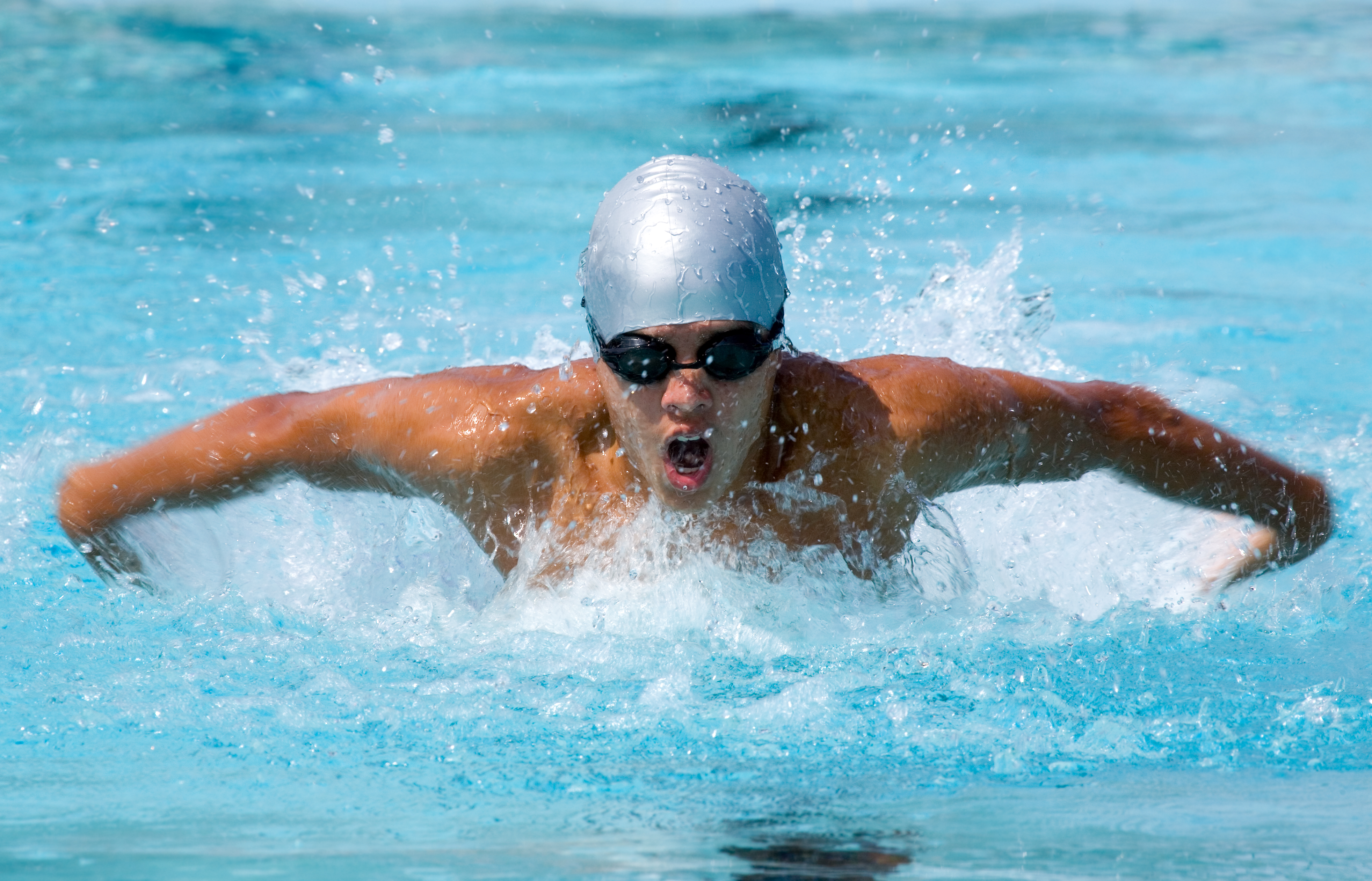 swim-iStock-483989955.jpg