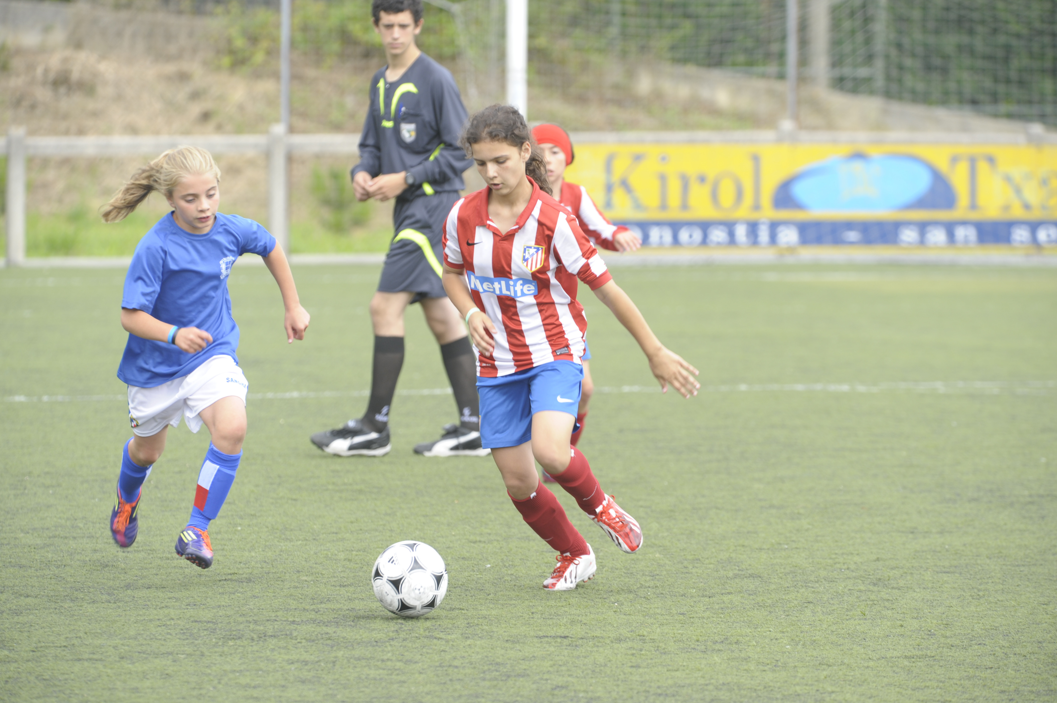 Donosti-Cup-match-action-girls-(2013).jpg