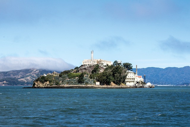 alcatraz-1630477_640.jpg