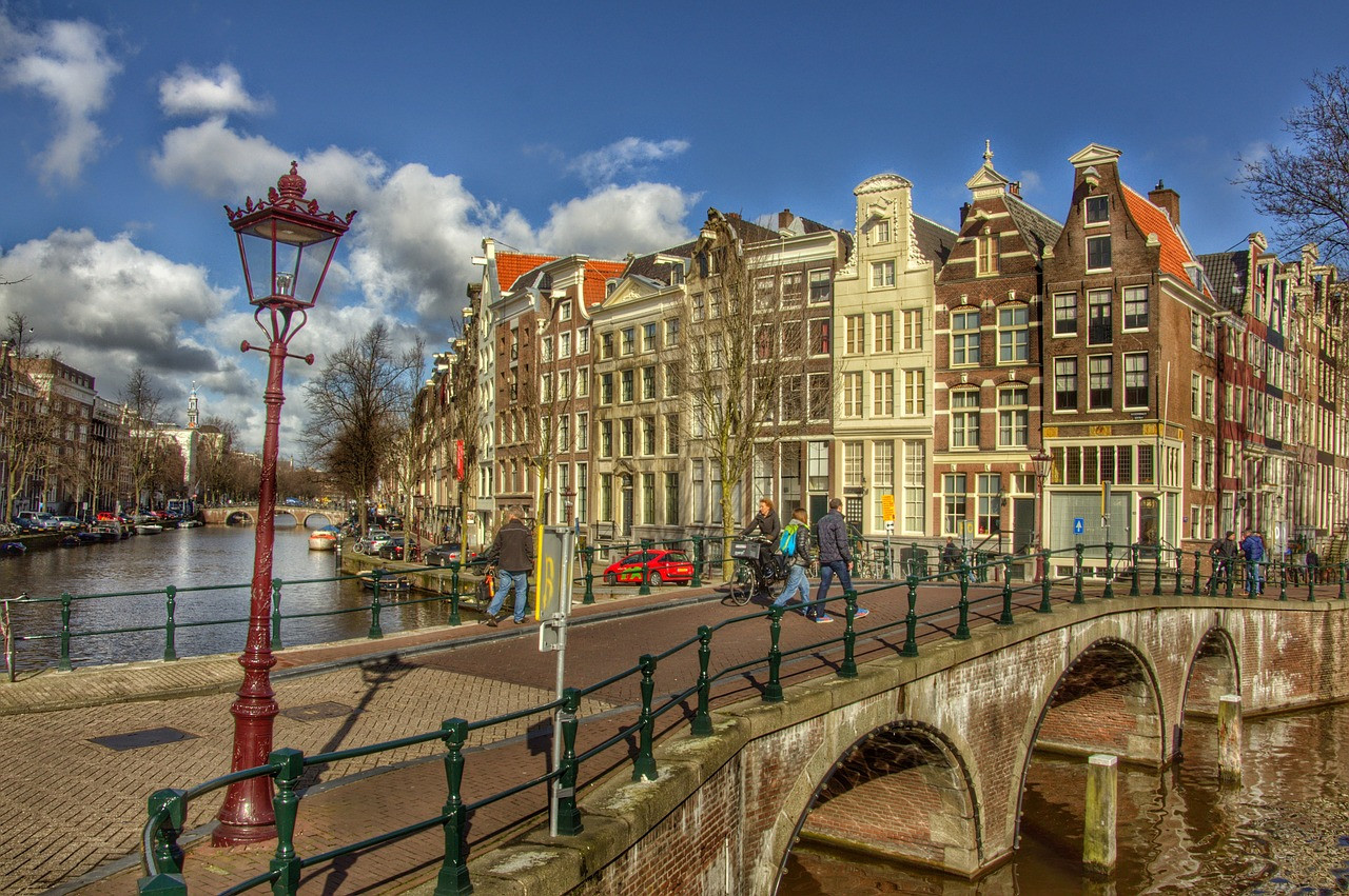 amsterdam-686460_1280.jpg