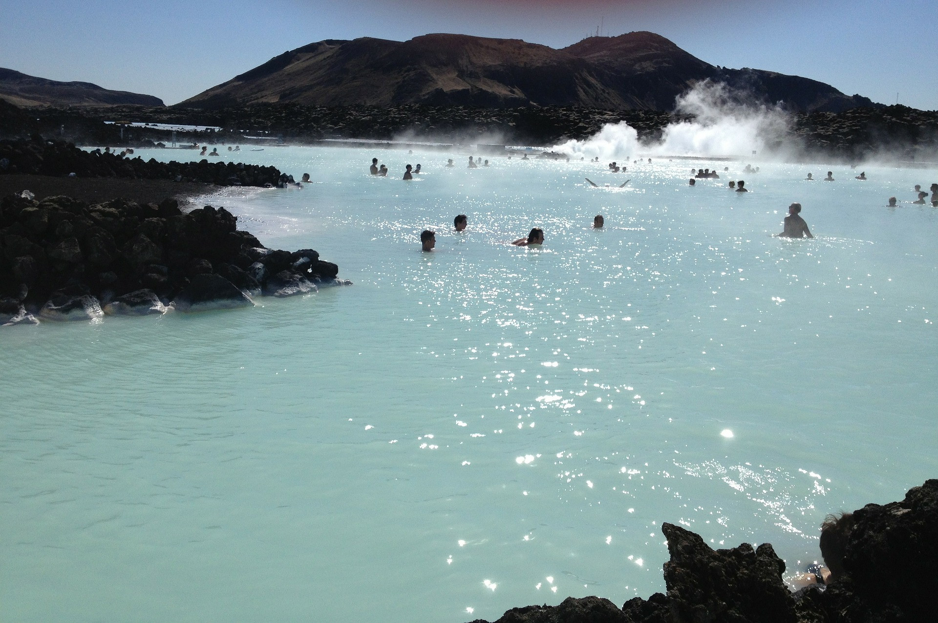 blue-lagoon-iceland-180534_1920.jpg
