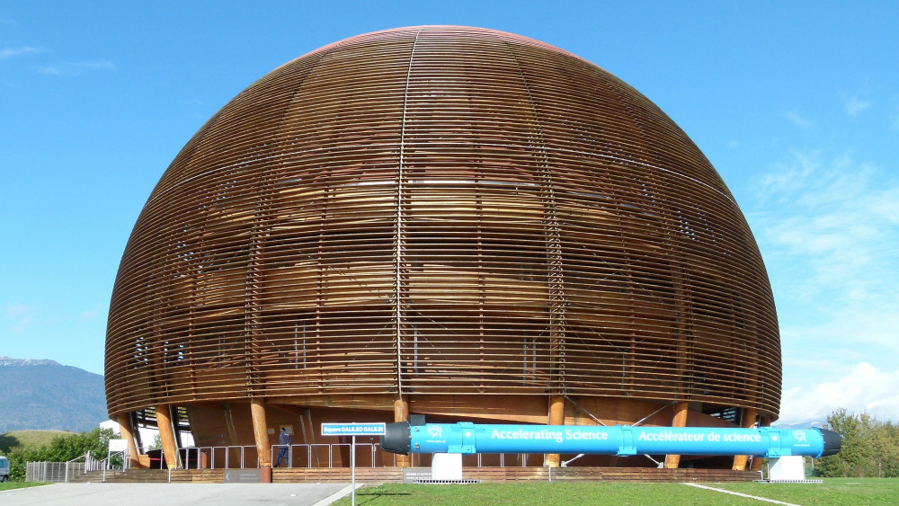 cern-switzerland-93275_1920.jpg