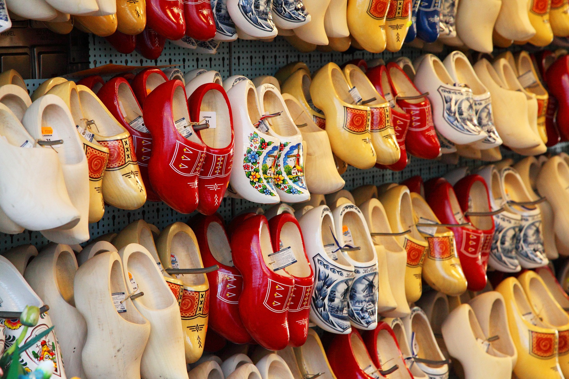 clog-21594_1920.jpg