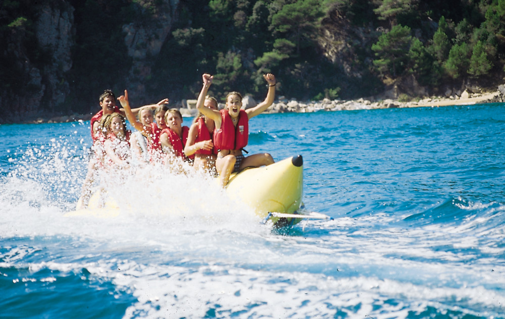club-aire-libre-banana-boat.jpg