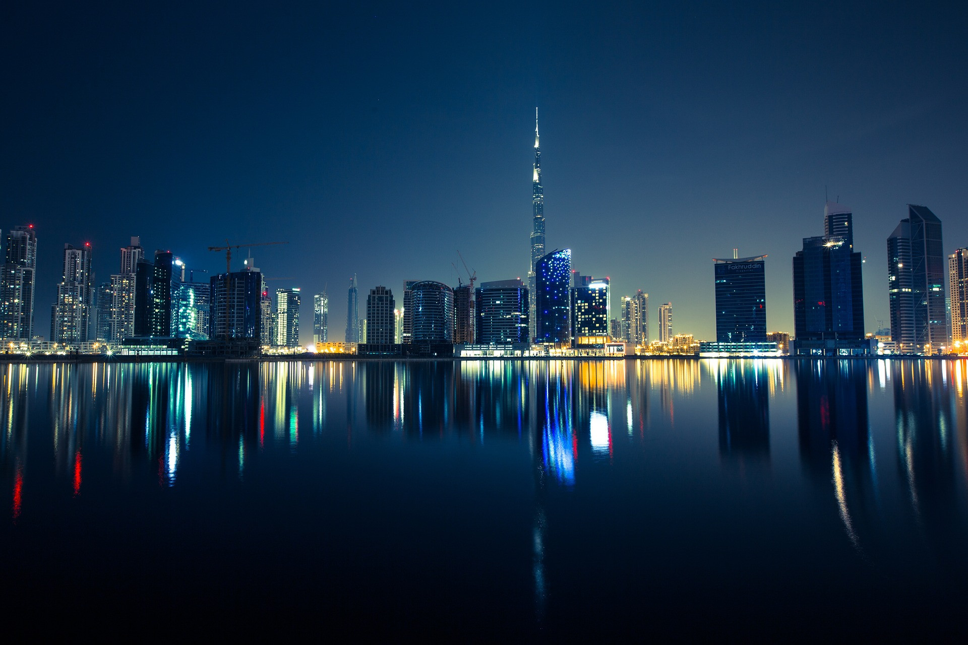 dubai-buildings-geeb3dbed7_1920.jpg
