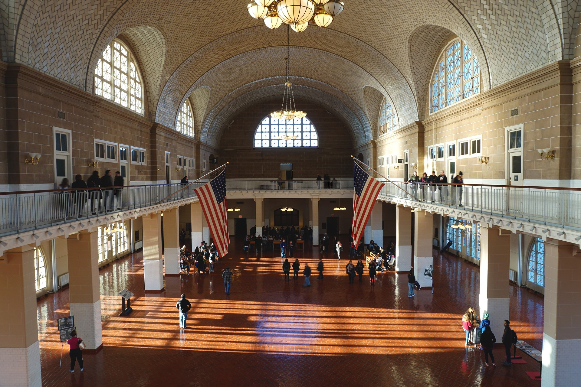 ellis-island-new-york-1888227_1920.jpg