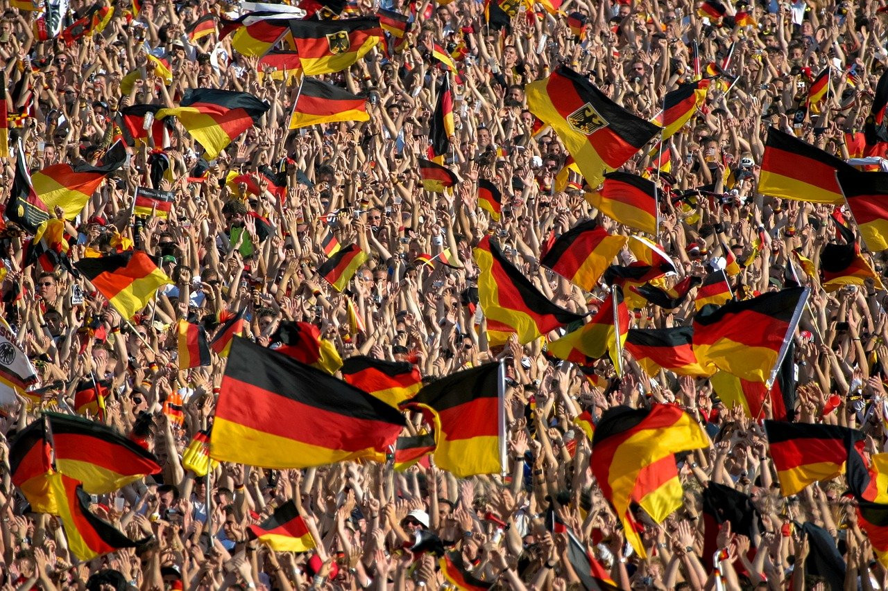 germany-crowd-2140590_1280.jpg