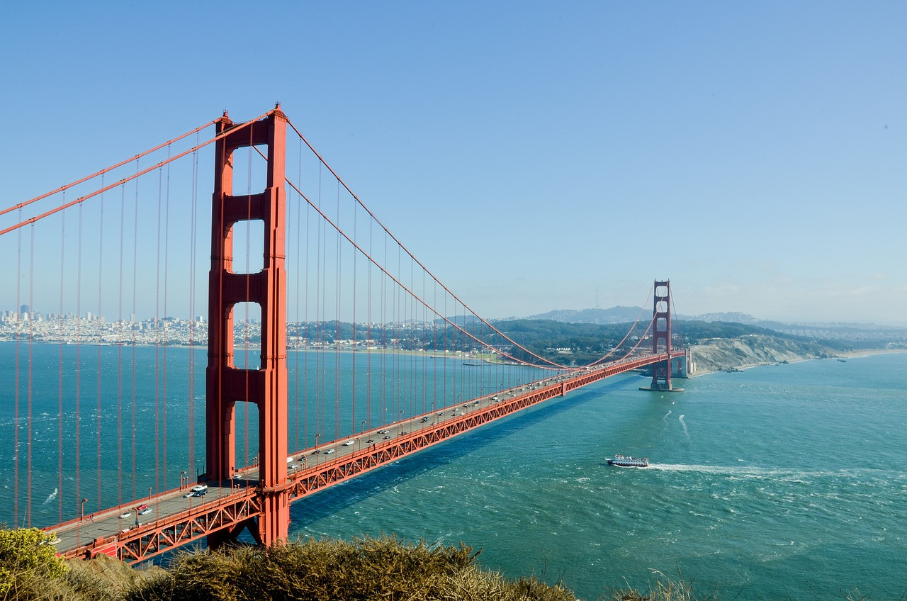 golden-gate-bridge-1672473_1280.jpg