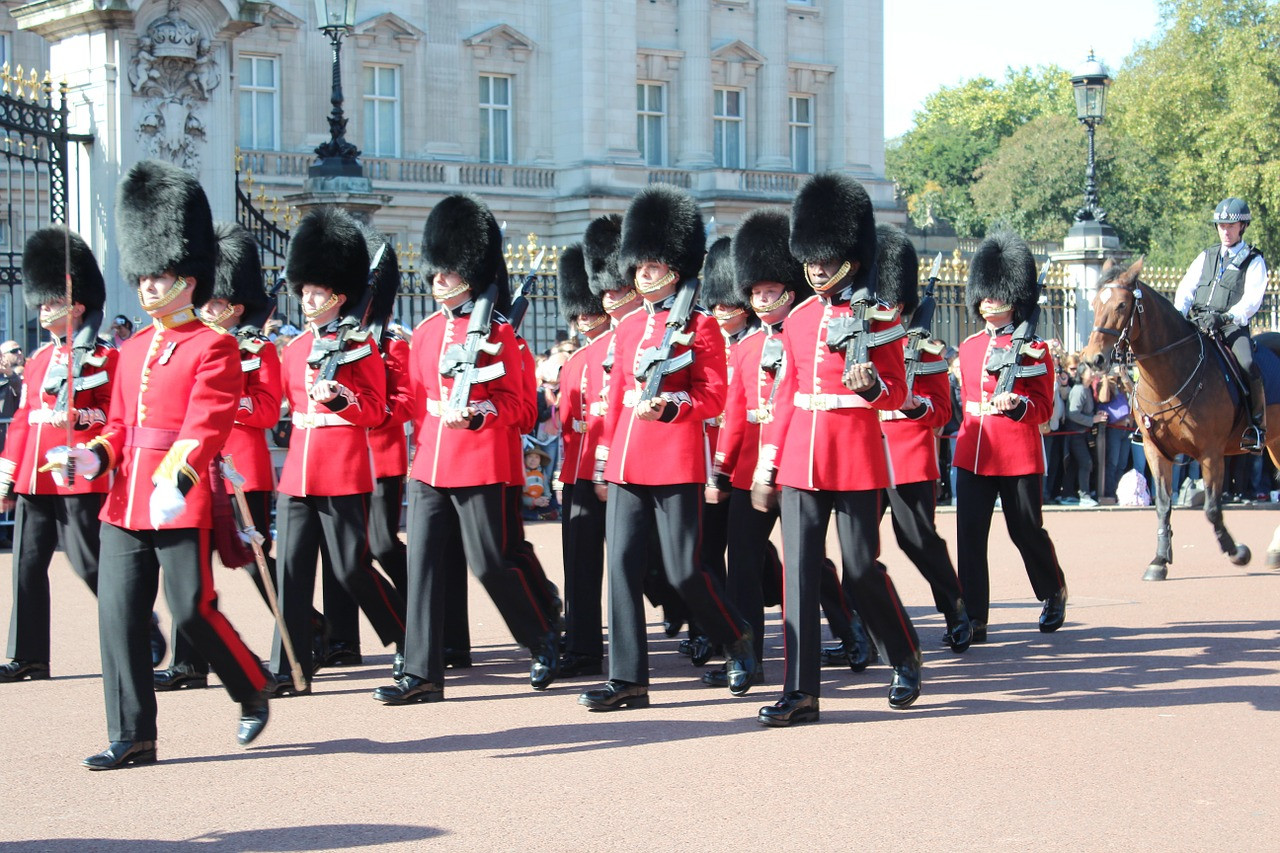 london-change-of-guard-1143638_1280.jpg