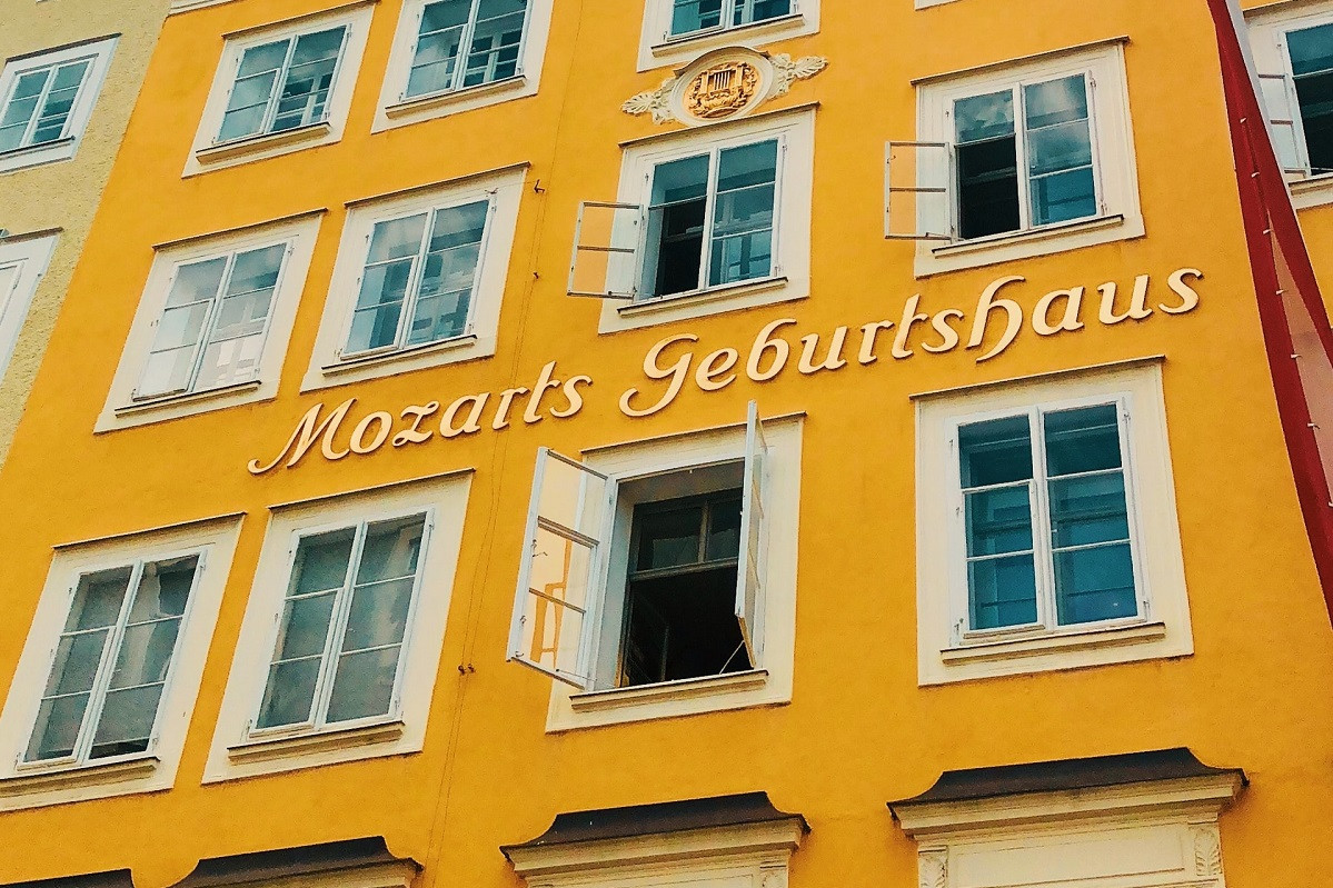 mozart-salzburg-reiseuhu-aN0661hQoes-unsplash-2.jpg