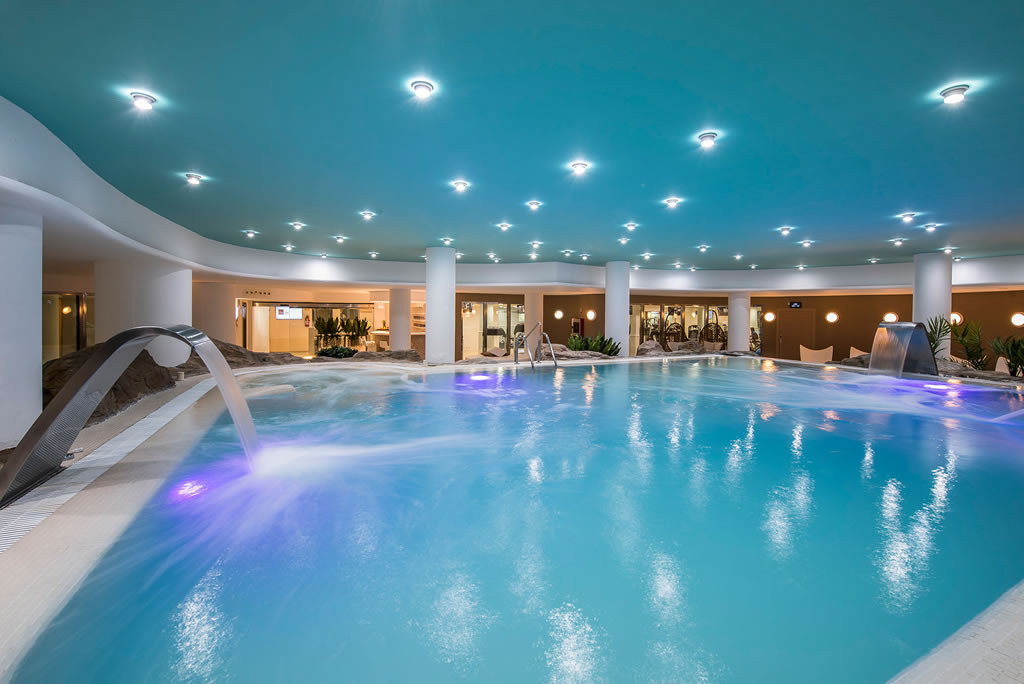 oliva-nova-pool.jpg