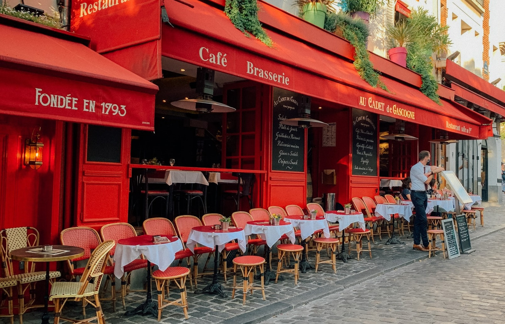 paris-alex-harmuth-zIJfhf0VSvw-unsplash-2.jpg