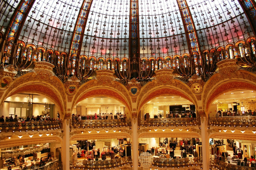 paris-lafayette-galleries-500689_1920.jpg