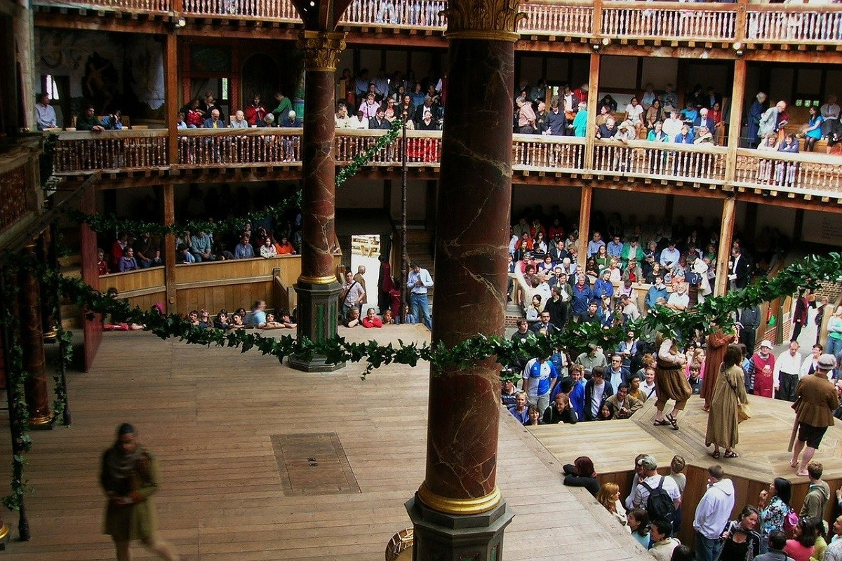 shakespeares-globe-theatre-91882_1280.jpg