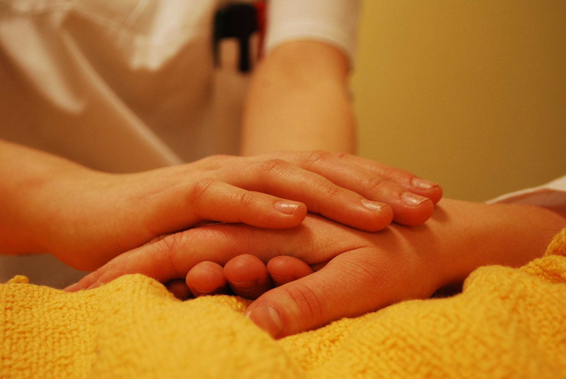 social-care-hands-736244_1920.jpg