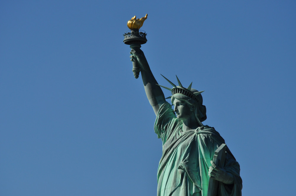 statue-of-liberty-andy-macmillan-uUPR_bjht1s-unsplash.jpg