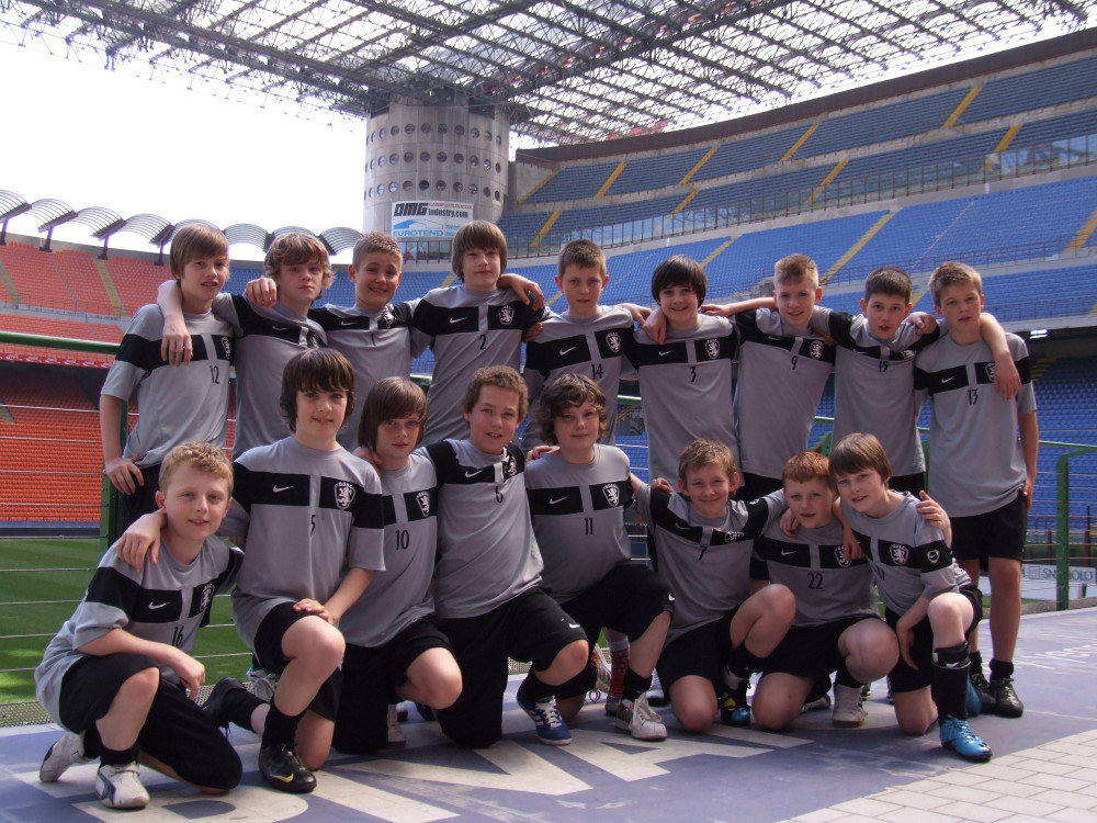 team-at-san-siro-milan.JPG