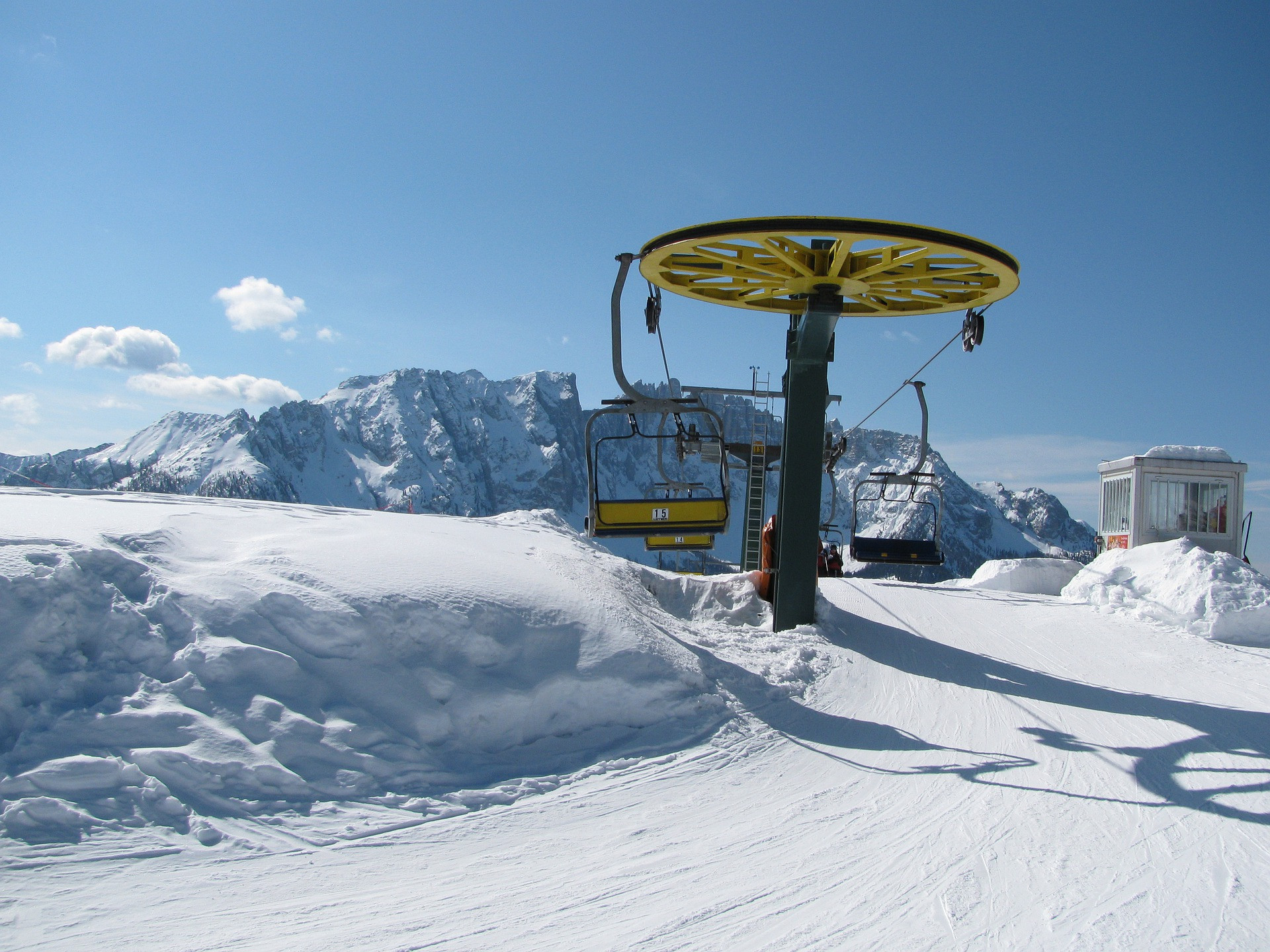 trentino-ski-south-tyrol-4552497_1920.jpg