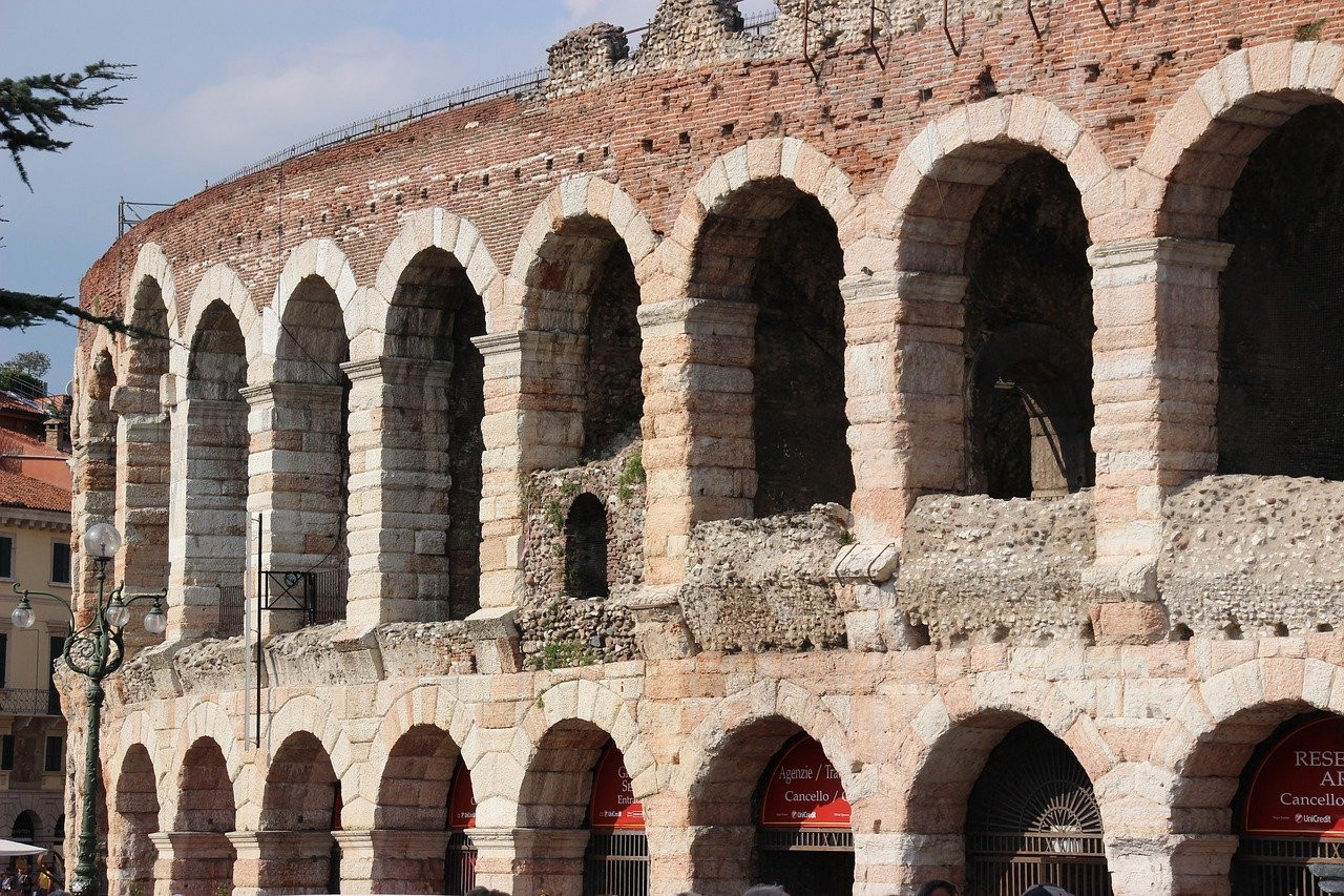verona-2455794_1280.jpg