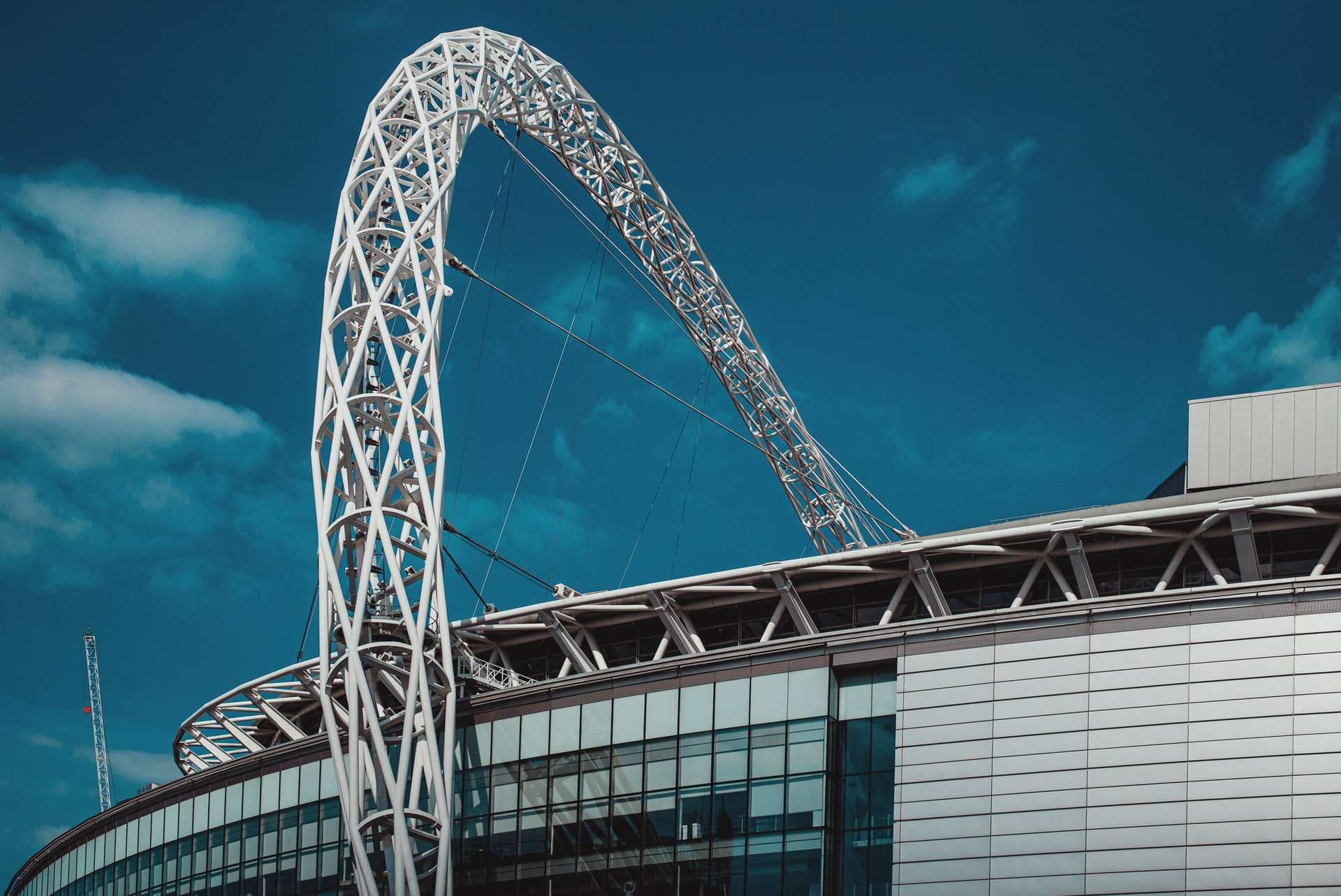 wembley-arch-aleks-marinkovic-7FU91wlmcZA-unsplash.jpg