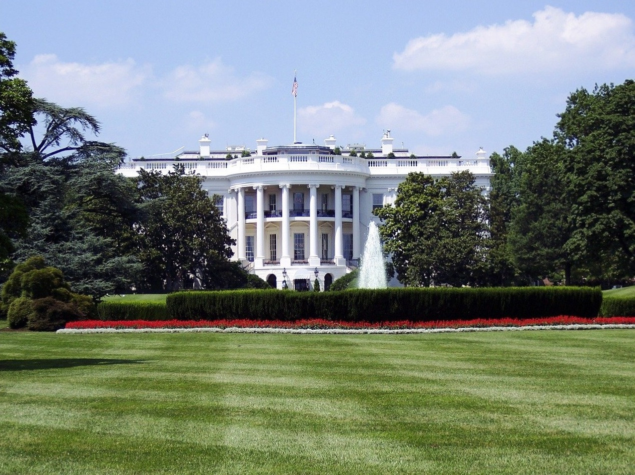 white-house-administration-1846270_1280.jpg